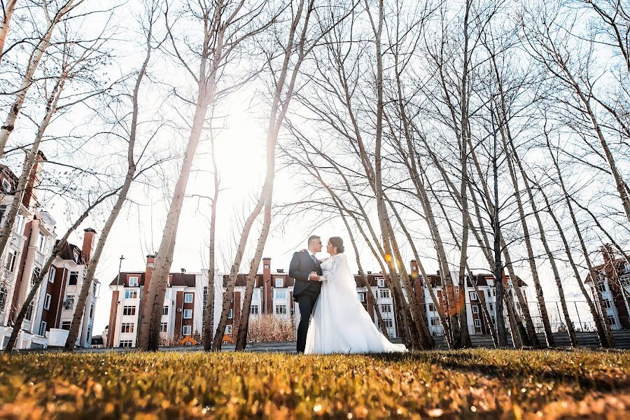 Fotógrafo de casamento Turar Musin (typap). Foto de 28 de janeiro 2020