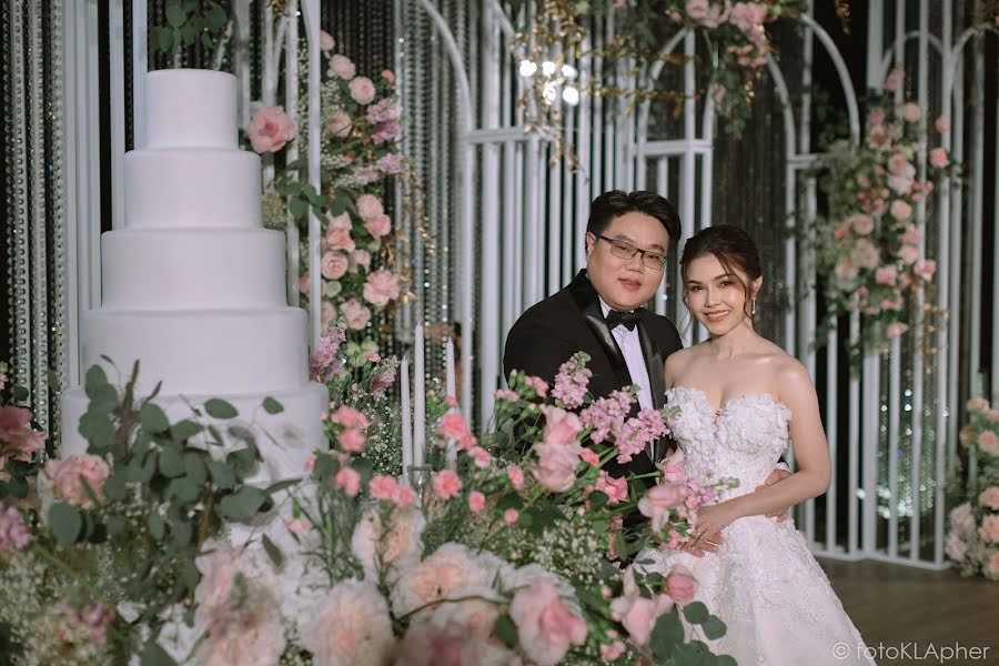 Wedding photographer Taweepong Lawrattanachaiyong (fotoklapher). Photo of 11 March 2022