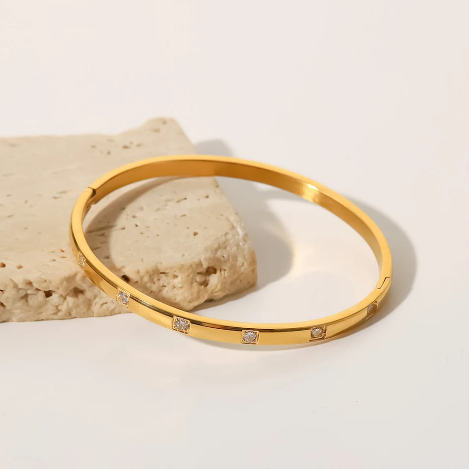 18K Gouden armband met witte ronde zirkonen, een schitterend sieraad voor dames, tijdloze elegantie, perfect cadeau.