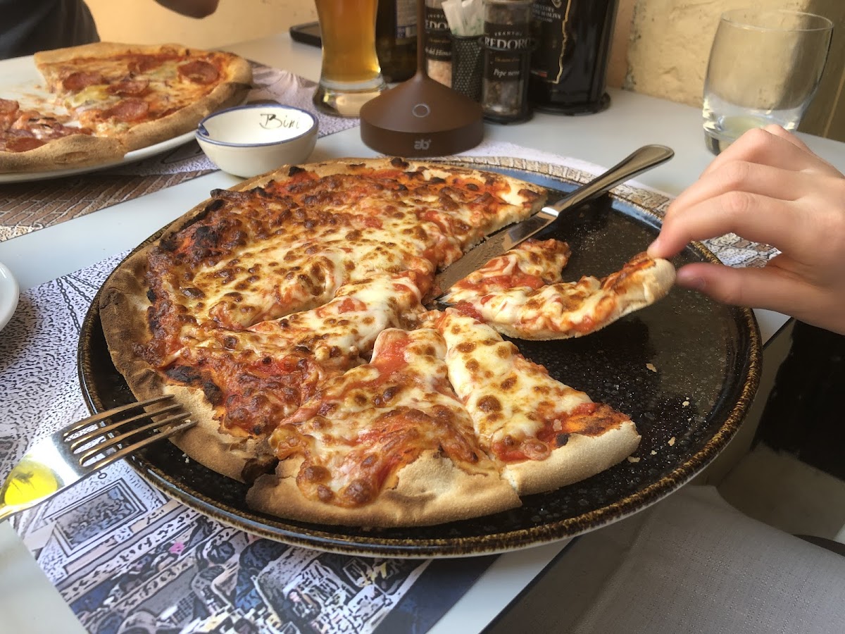 Pizza margherita