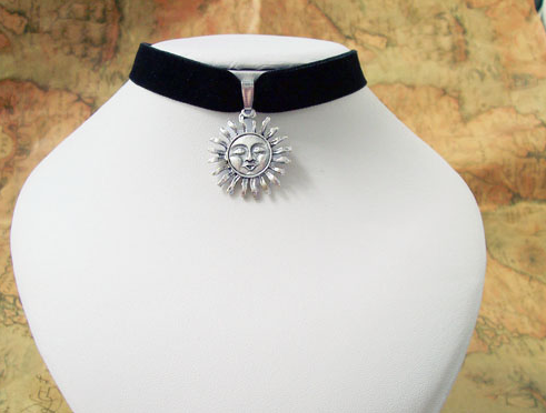 Sun pendant necklace