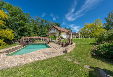 House with pool and terrace 9