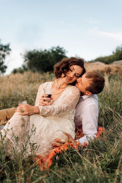 Fotógrafo de casamento Elizaveta Bondarenko (bonbonphoto). Foto de 3 de agosto 2020