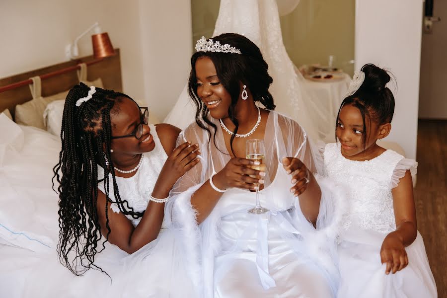 Fotógrafo de casamento Anna Barulina (annabarulina). Foto de 1 de dezembro 2022