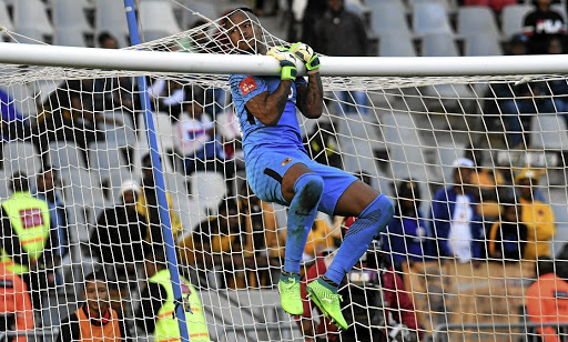 Former Kaizer Chiefs keeper Brilliant Khuzwayo has joined Pirates as a free agent.