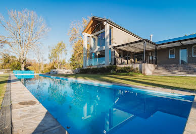 House with pool and garden 5