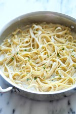 One Pot Garlic Parmesan Pasta was pinched from <a href="http://damndelicious.net/2014/10/11/one-pot-garlic-parmesan-pasta/" target="_blank">damndelicious.net.</a>