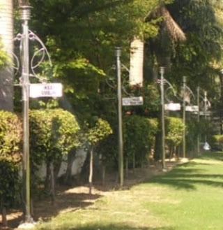 SS 304 Pole For School & Other Open Space or Garden