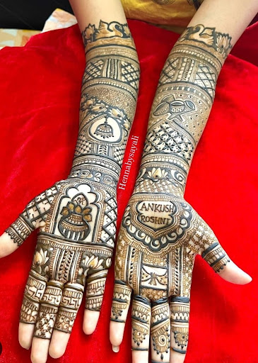Mehndi Artist