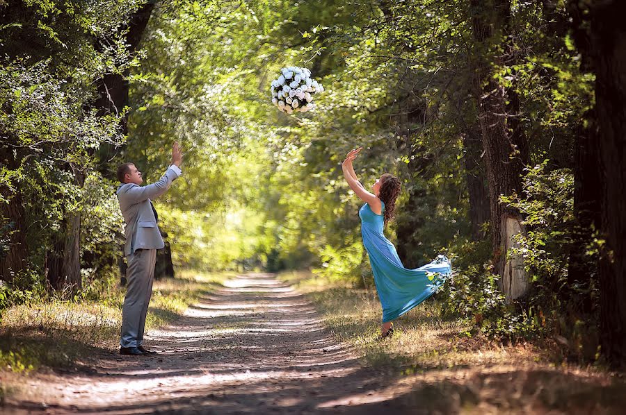 結婚式の写真家Vladimir Amangaliev (pavv)。2014 8月14日の写真