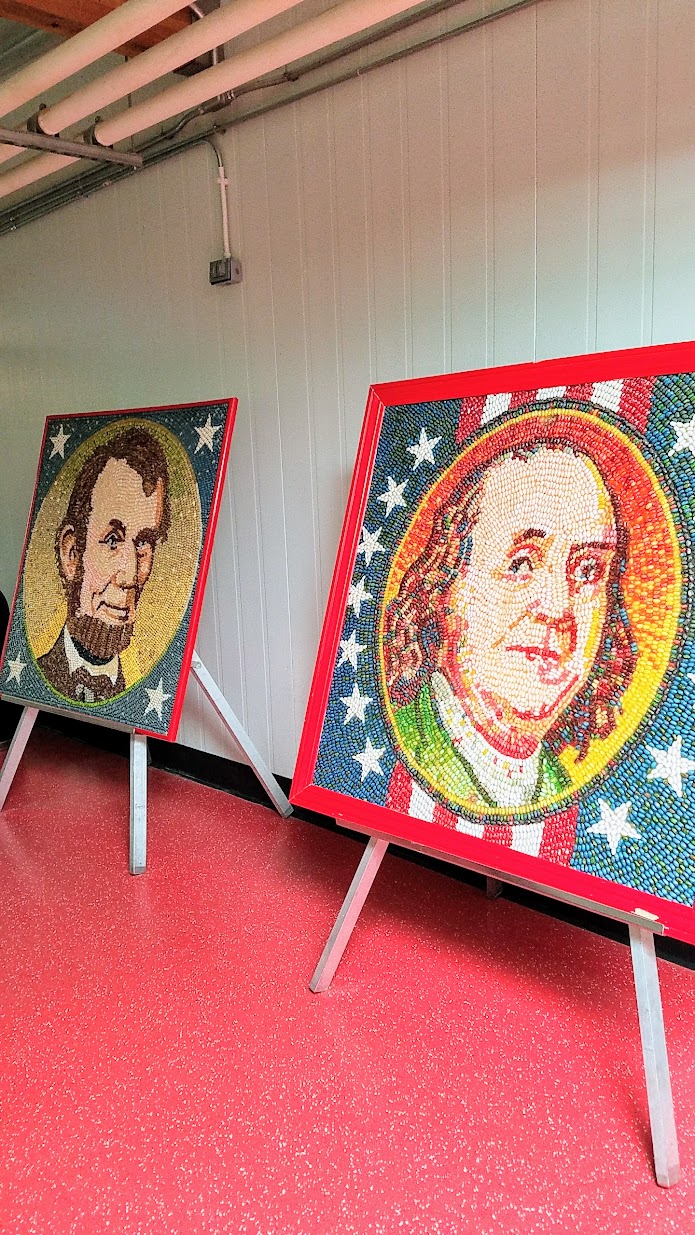 Jelly Belly Factory Tour in Fairfield, California, patriotic jelly bean art