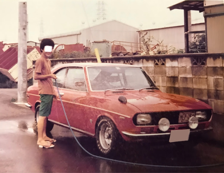 takkun Rさんが投稿したシャコタン・右斜め前写真展・カペラロータリークーペ・初代のマイカー・ファイアストンタイヤに関するカスタム事例の投稿画像1枚目