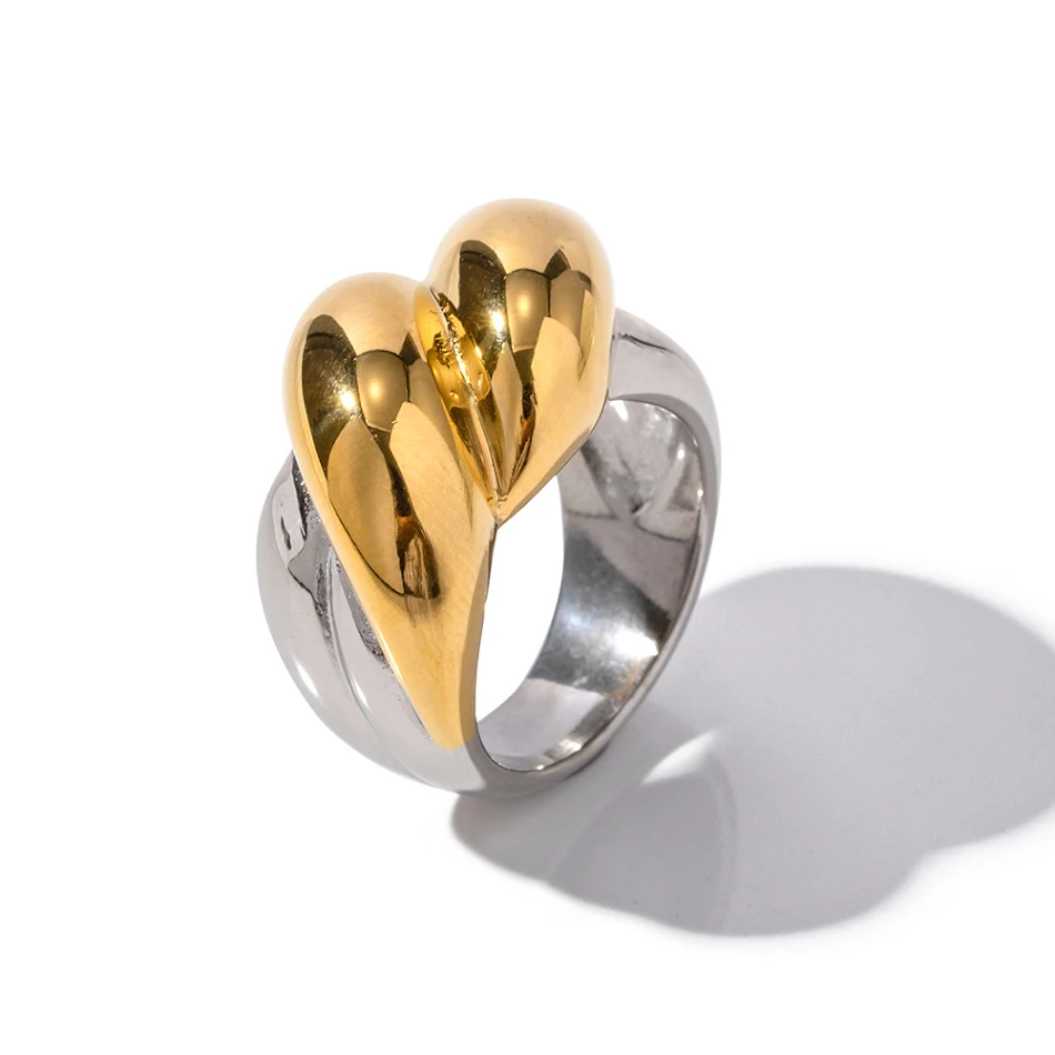 Anillo de oro Fátima — Elegancia y protección en una joya. Un símbolo atemporal para uso diario y ocasiones especiales, con diseño único.