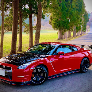 NISSAN GT-R