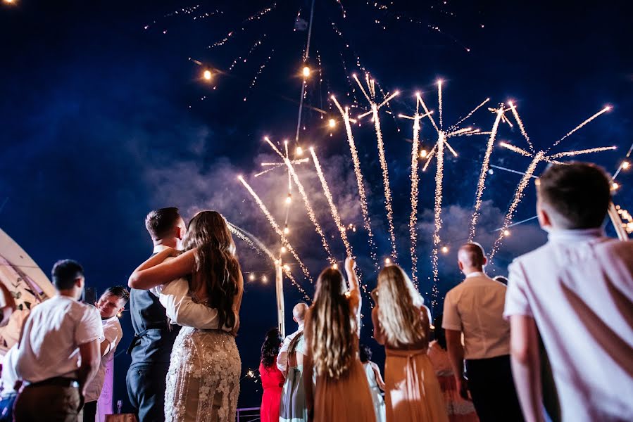 Fotógrafo de bodas Anastasiya Lesnova (lesnovaphoto). Foto del 3 de julio 2019