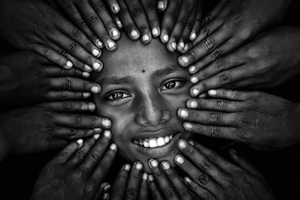 The Cheerful Eyes di SaurabhSirohiya