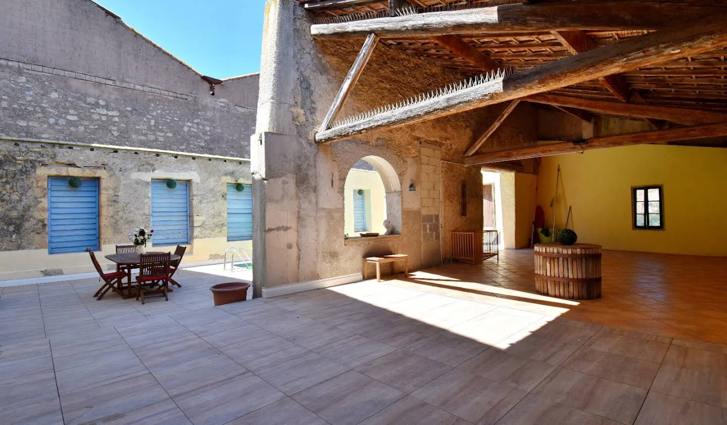 House with pool and terrace Pezenas