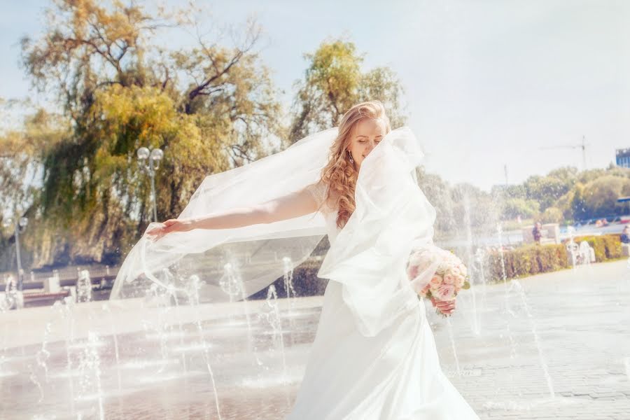 Fotógrafo de bodas Alena Levay (0507). Foto del 20 de abril 2018