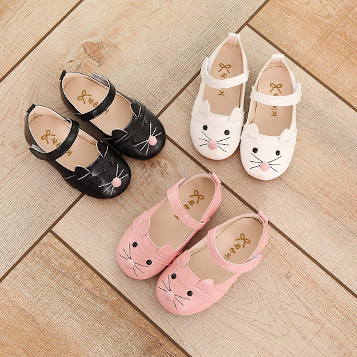 Title 2, Girls soft-soled leather shoes with non-slip g...