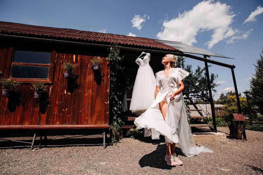 Wedding photographer Olya Bezhkova (bezhkova). Photo of 13 November 2019