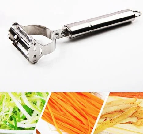 Râpe à pommes de terre et éplucheur 2 en 1 en acier inoxydable, accessoires de cuisine. Râpez et épluchez vos légumes facilement et rapidement.
