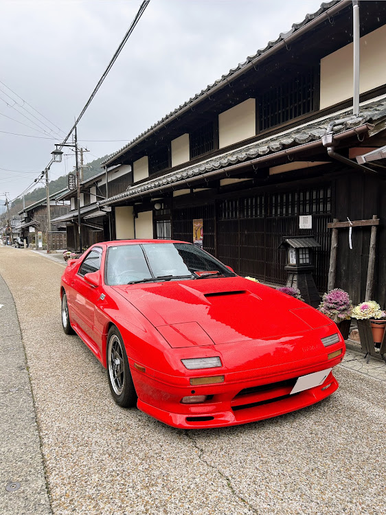 RX-7の赤FC・みたらし団子・マドラスカレーに関するカスタム事例の投稿画像9枚目