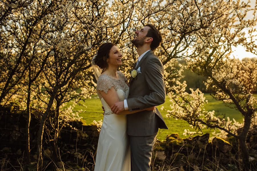 Fotografo di matrimoni Ellie Grace (elliegphotograph). Foto del 2 luglio 2019