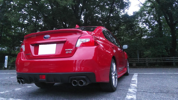 WRX S4のドライブレコーダー・WRX・VAG・洗車に関するカスタム事例の投稿画像1枚目