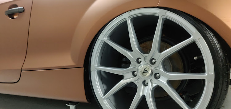TT クーペの車高調整・キャンバー調整・ワイトレ装着・ツライチ？に関するカスタム事例の投稿画像2枚目