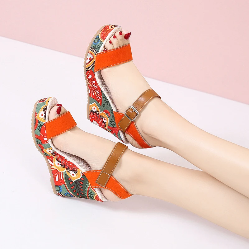 Title 5, Damen Sommer Keilsandalen mit Blumenstickerei, ...