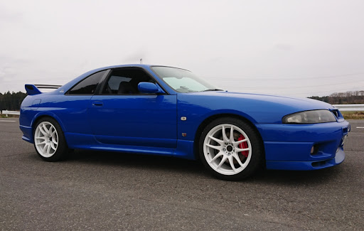 スカイラインgt R nr33のabsエア噛み 整備中 キャリパー塗装 ブレーキフルード交換 ローター研磨に関するカスタム メンテナンスの投稿画像 車のカスタム情報はcartune