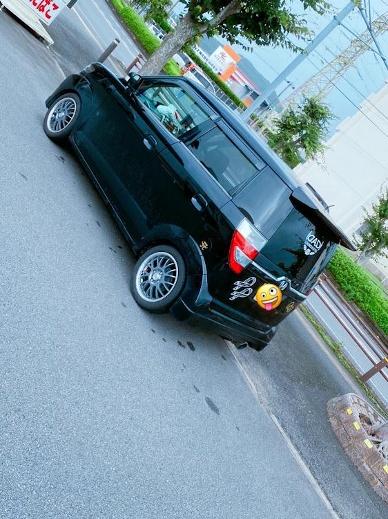 ゼストスパークのみんなのボディカラーに関するカスタム事例の投稿画像1枚目