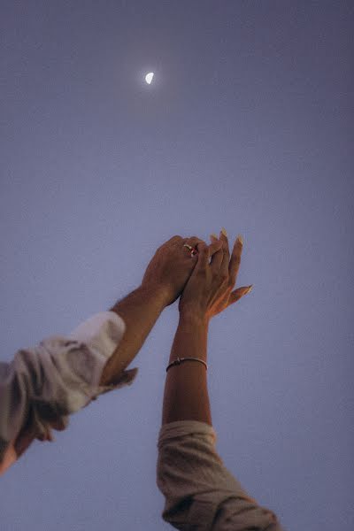 Fotógrafo de casamento Yuliya Karabanova (karabanka92). Foto de 11 de agosto 2021