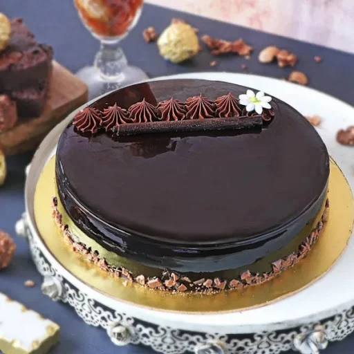 Chocolate Truffle Cake [Eggless]