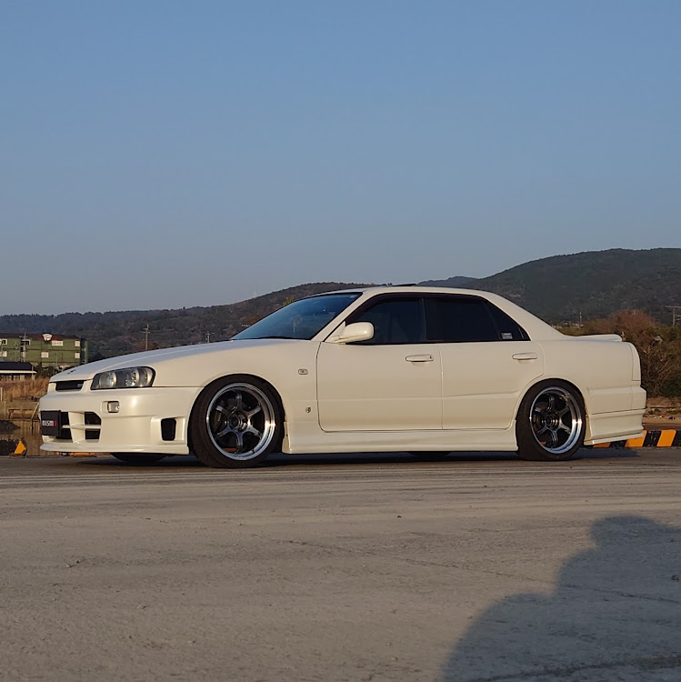 スカイラインのニスモ・ADVAN Racing R6・SHAFTAutoService・サイロ埠頭⚓・夕暮れ時✨に関するカスタム事例の投稿画像3枚目