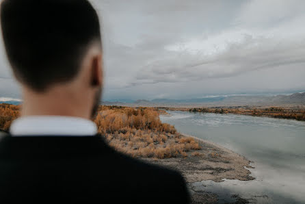 Fotógrafo de casamento Denis Kuznecov (thisisdenkk). Foto de 5 de dezembro 2017