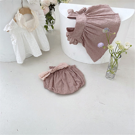 Title 5, Adorable infant lace suit for baby girls, a cut...