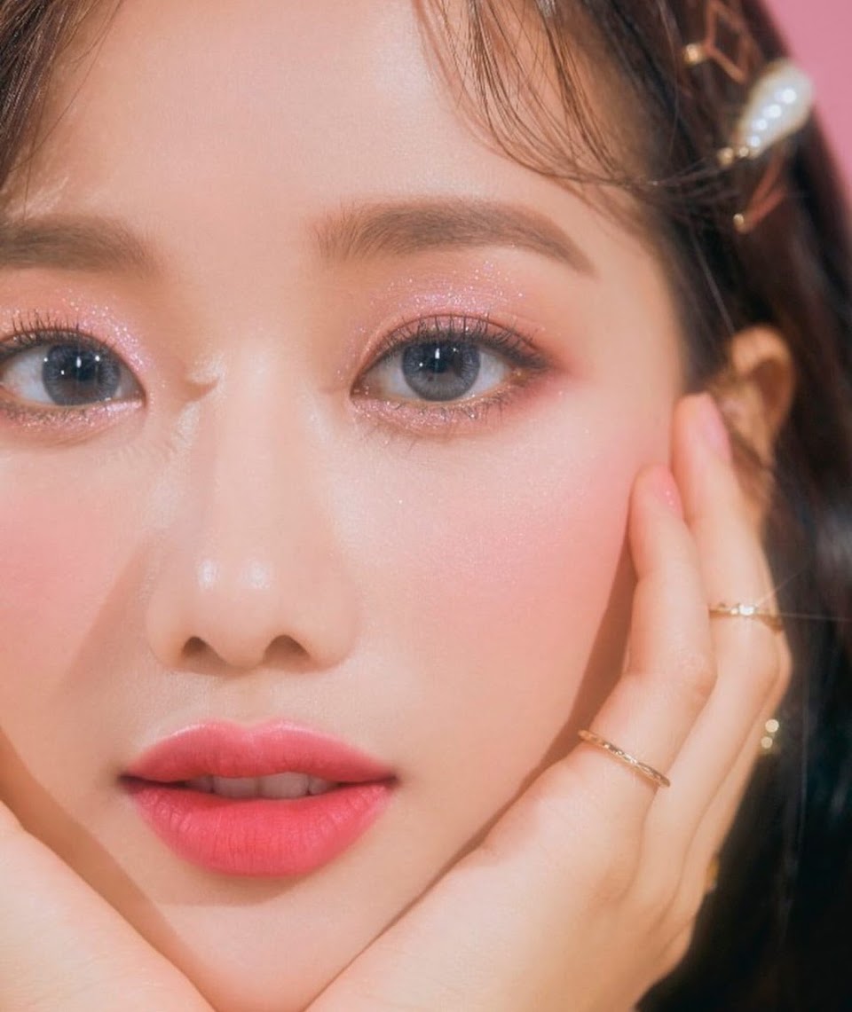 These 8 Doe Eyed Female Idols Have Some Of The Biggest Eyes In K Pop Koreaboo