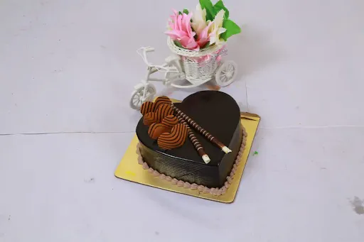 Chocolate Heart Shape Cake[500 Grams]