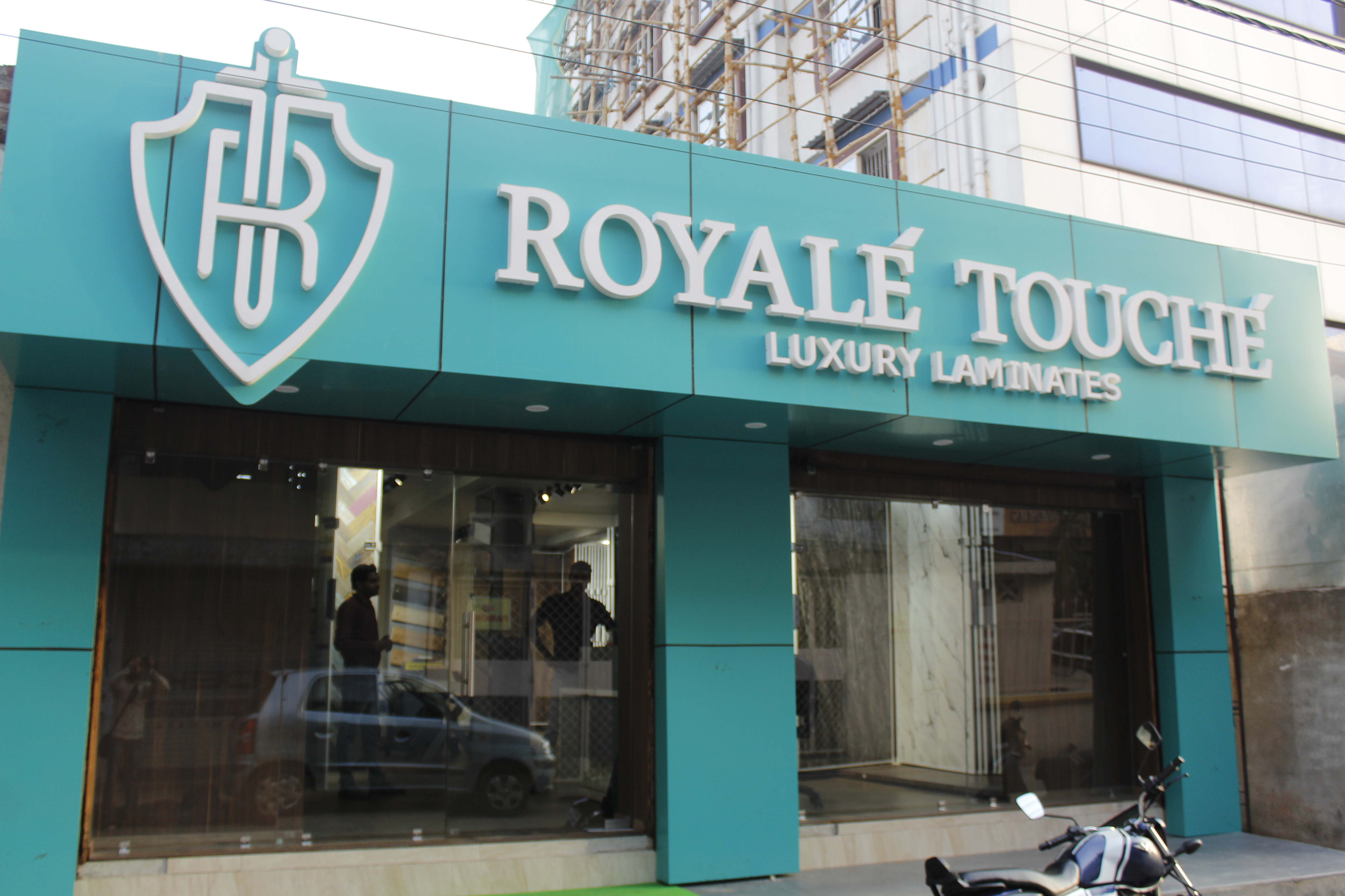 Store image