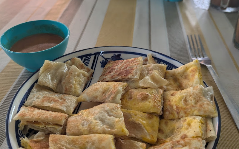 Roti Canai depan Klinik Kesihatan Air Hangat