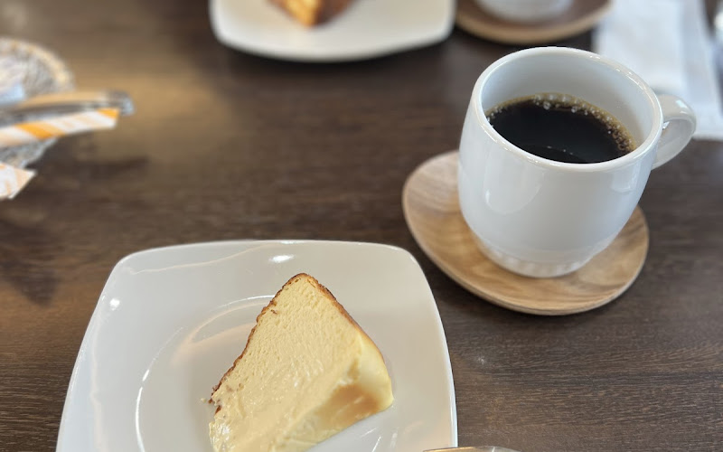 BISTRO CAFE and K