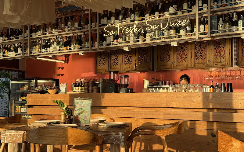 JUZE Island Seafood Brunch & Bar