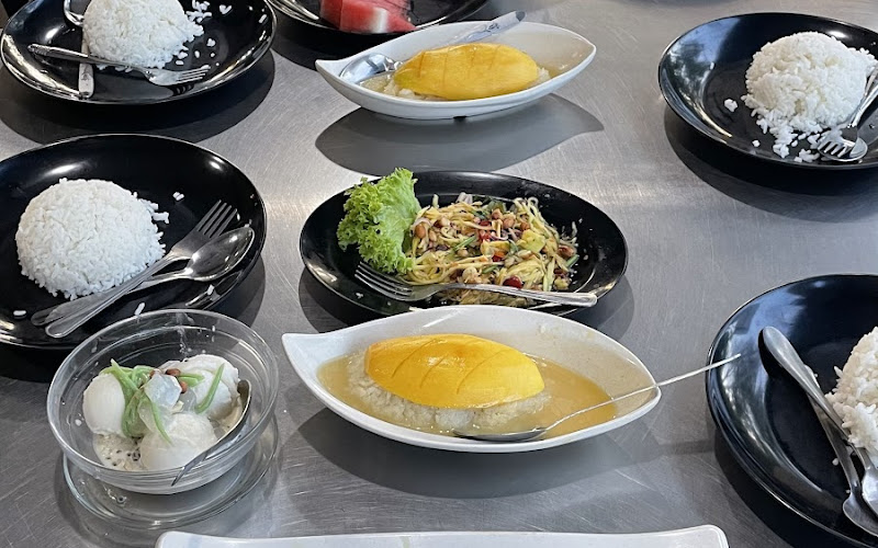 Baiduri Kitchen Kemaman – Ikan Bakar, Masakan Thai & Panas