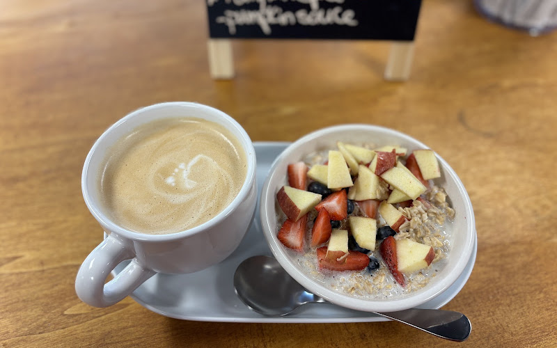 yummy cakes & coffee