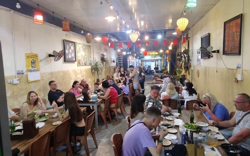 Đặc Sản Hội An - Bà Hiếu - Thịt Heo Hấp Cuốn Bánh Tráng