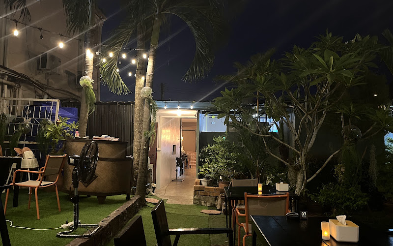 Red Tuna Seafood Restaurant and Bar