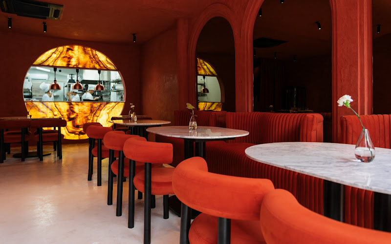 Luna - Gastro Theatre | Fine Dining Restaurant