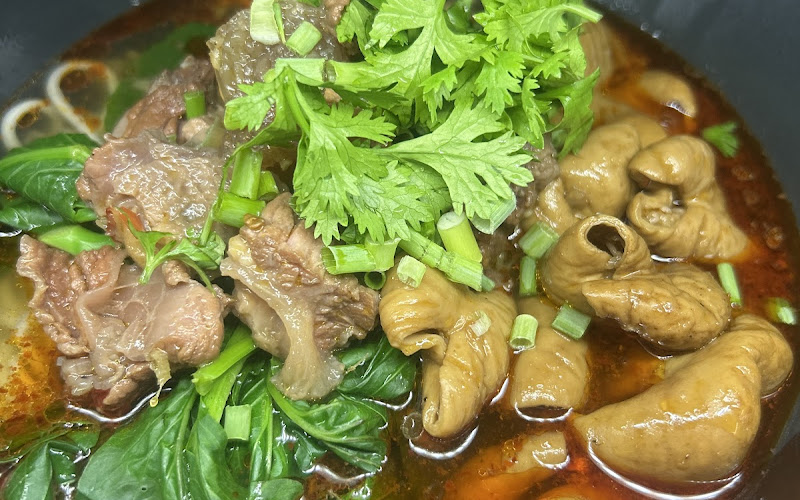 804 บะหมี่หม่าล่าฉงชิ่ง. สาขาแม่สาย