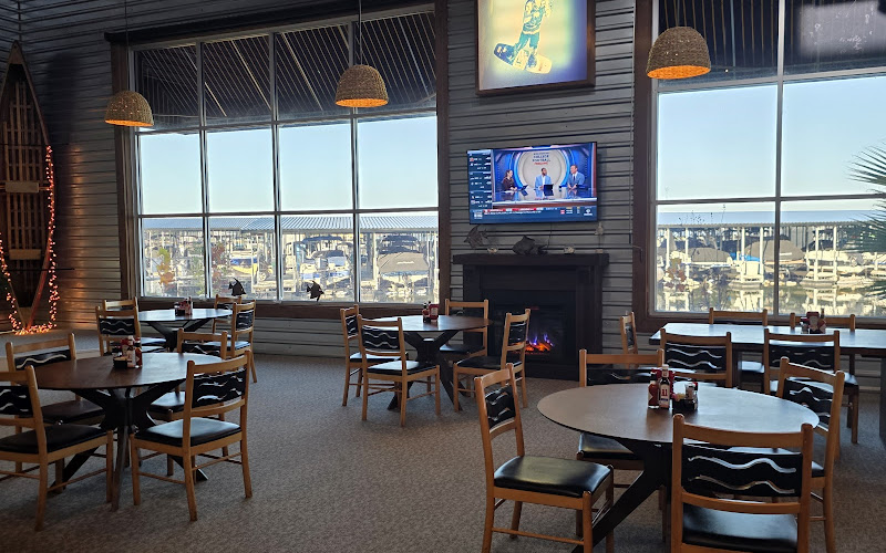 The Wave Bar & Grill